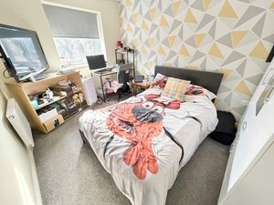 Standingwood Road Rossmore